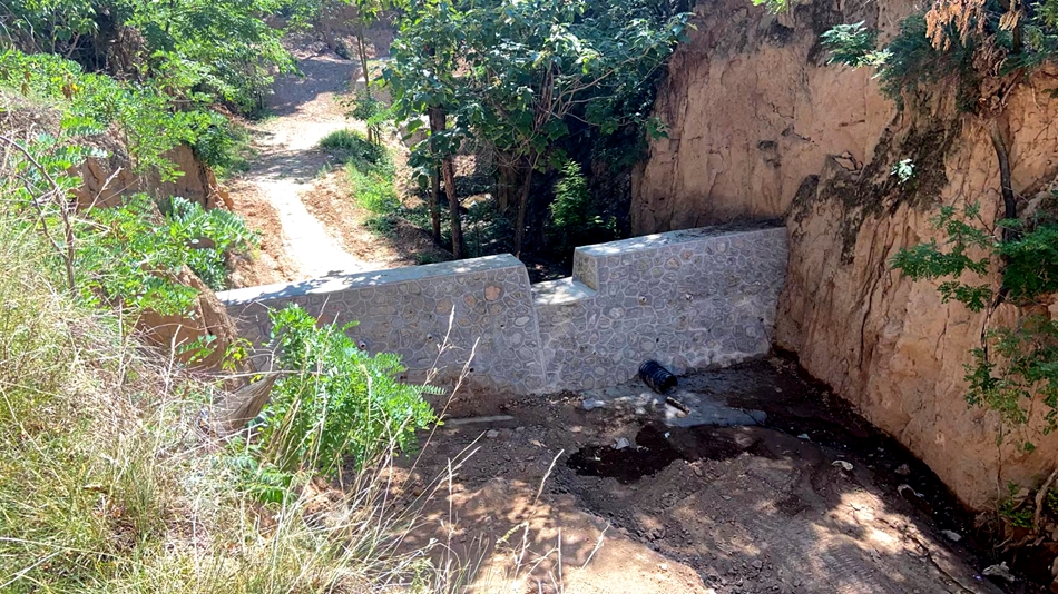 e75fda54c84cc6f85dacb44c485bb46_副本